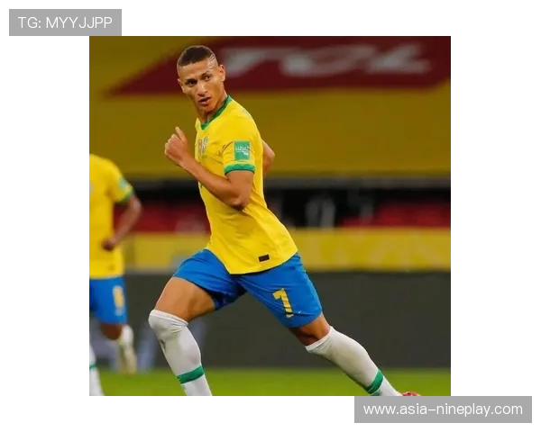 诺维伊尔：德国足球新星崭露头角的故事与成就分析